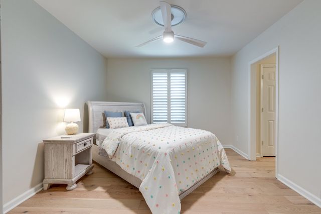 2018 Stokes Ln, Nashville, TN 37215