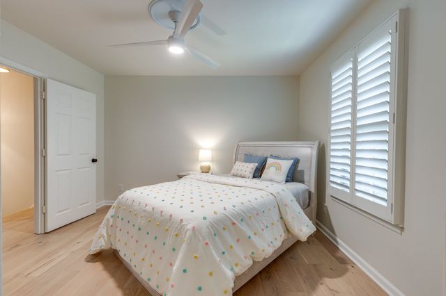 2018 Stokes Ln, Nashville, TN 37215