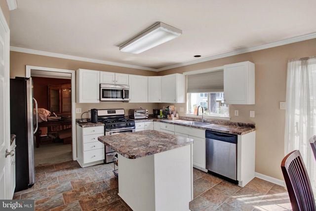 12916 MCCUBBIN LN, Germantown, MD 20874