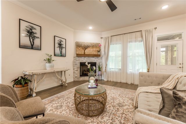 2304 Carl Street, Siloam Springs, AR 72761