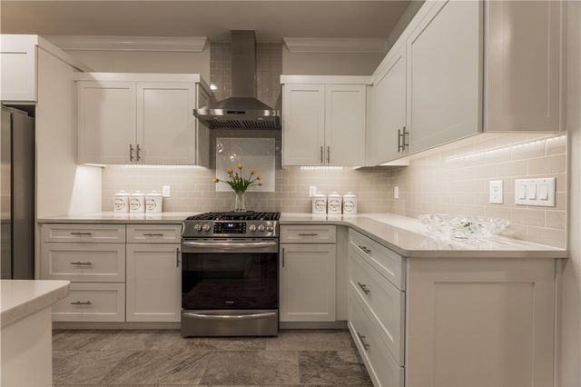 2304 Carl Street, Siloam Springs, AR 72761