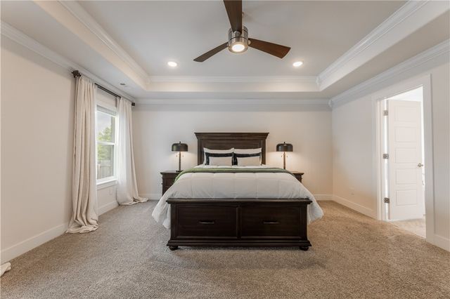 2304 Carl Street, Siloam Springs, AR 72761