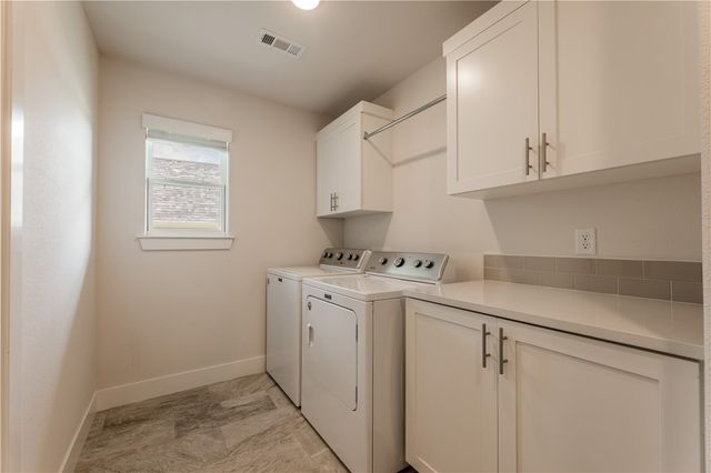 2304 Carl Street, Siloam Springs, AR 72761