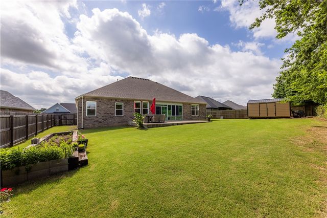2304 Carl Street, Siloam Springs, AR 72761