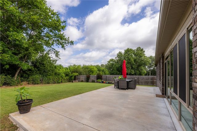 2304 Carl Street, Siloam Springs, AR 72761