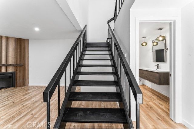 5401 Zelzah 114, Encino, CA 91316