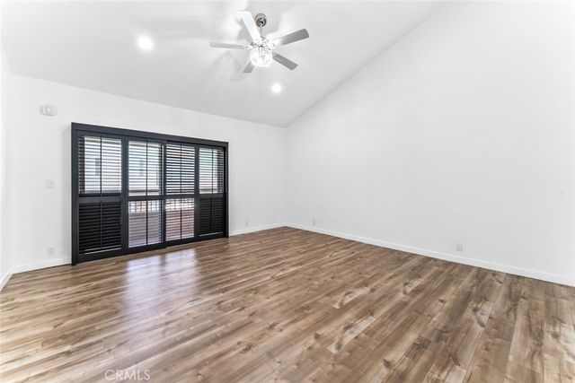 5401 Zelzah 114, Encino, CA 91316