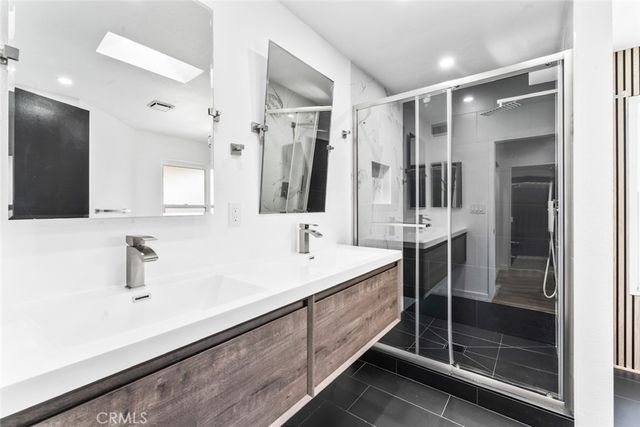 5401 Zelzah 114, Encino, CA 91316