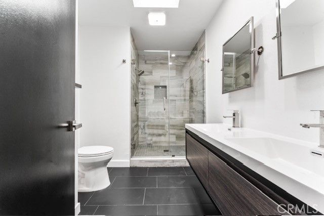 5401 Zelzah 114, Encino, CA 91316