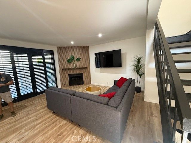 5401 Zelzah 114, Encino, CA 91316