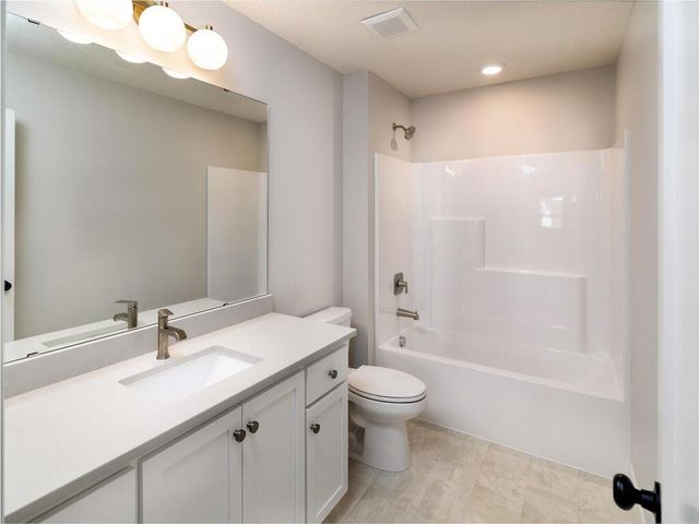 5380 176th Street, Lakeville, MN 55044