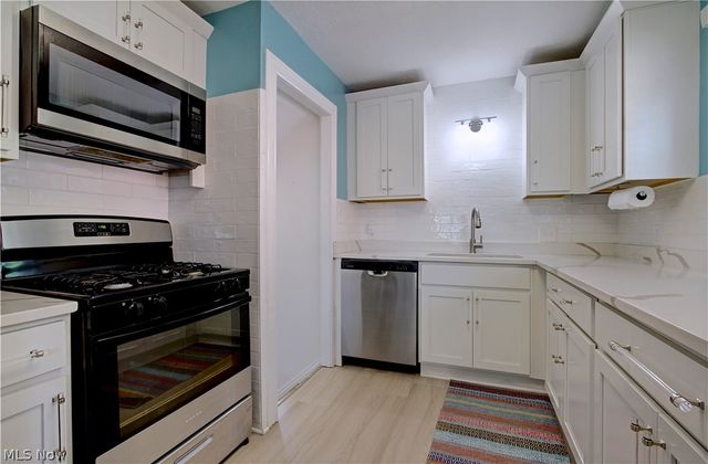 568 Darlington Drive, Bedford, OH 44146