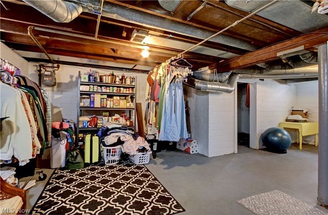 568 Darlington Drive, Bedford, OH 44146
