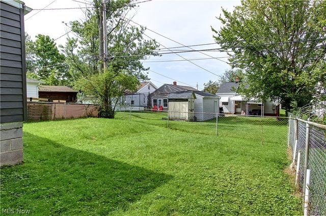 568 Darlington Drive, Bedford, OH 44146