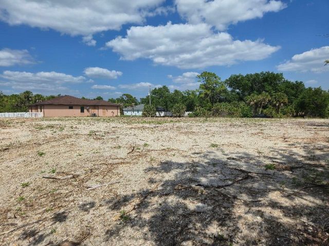 561 PEMBROKE DRIVE, Port Charlotte, FL 33954