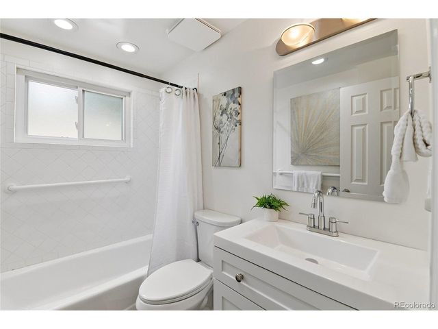 3727 S Grove St, Englewood, CO 80110