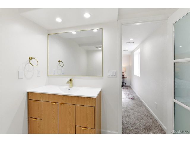 3727 S Grove St, Englewood, CO 80110