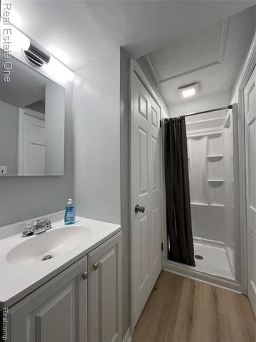 4928 Culver Street, Dearborn Heights, MI 48125