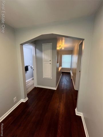 4928 Culver Street, Dearborn Heights, MI 48125