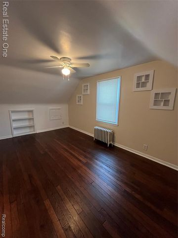 4928 Culver Street, Dearborn Heights, MI 48125