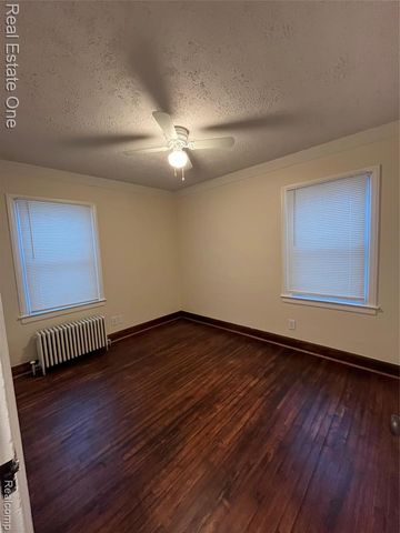 4928 Culver Street, Dearborn Heights, MI 48125