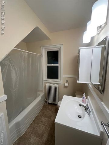 4928 Culver Street, Dearborn Heights, MI 48125