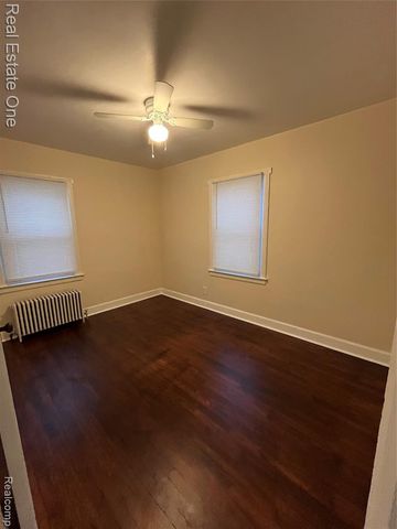 4928 Culver Street, Dearborn Heights, MI 48125