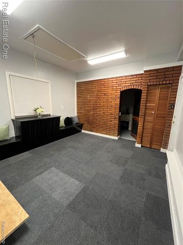 4928 Culver Street, Dearborn Heights, MI 48125