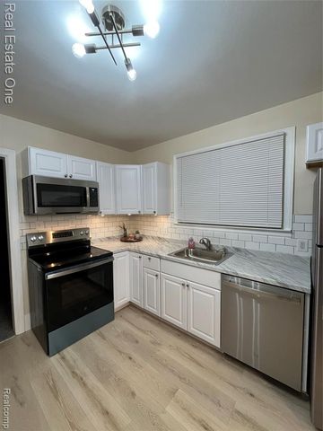 4928 Culver Street, Dearborn Heights, MI 48125