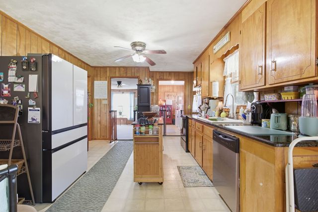 1057 S Ellington Pkwy, Lewisburg, TN 37091