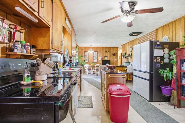 1057 S Ellington Pkwy, Lewisburg, TN 37091