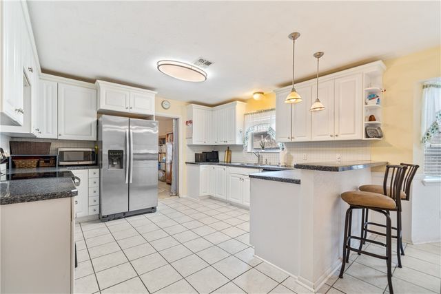 311 Seco Dr, Portland, TX 78374