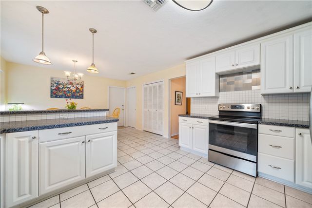 311 Seco Dr, Portland, TX 78374