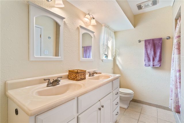 311 Seco Dr, Portland, TX 78374