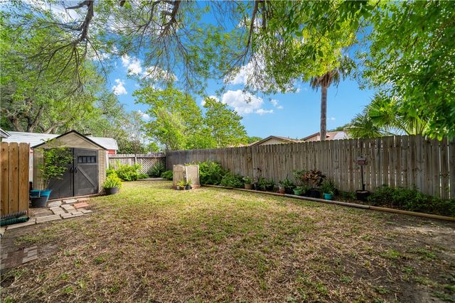 311 Seco Dr, Portland, TX 78374
