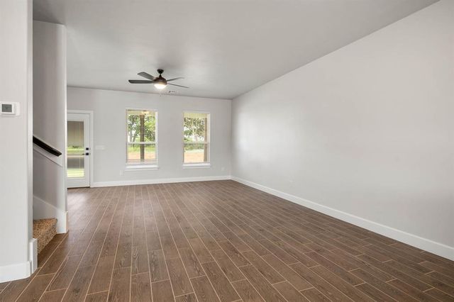 2375 Clubhouse Drive, Blanchard, OK 73010