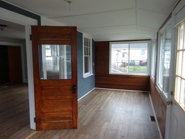 34 Bayview St, Wareham, MA 02571