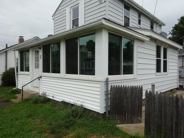 34 Bayview St, Wareham, MA 02571