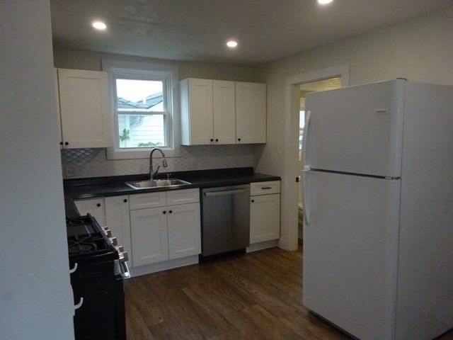 34 Bayview St, Wareham, MA 02571