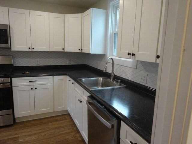 34 Bayview St, Wareham, MA 02571