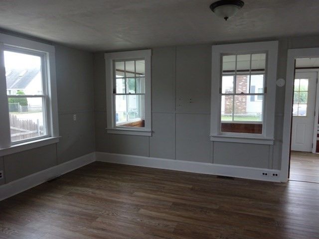34 Bayview St, Wareham, MA 02571