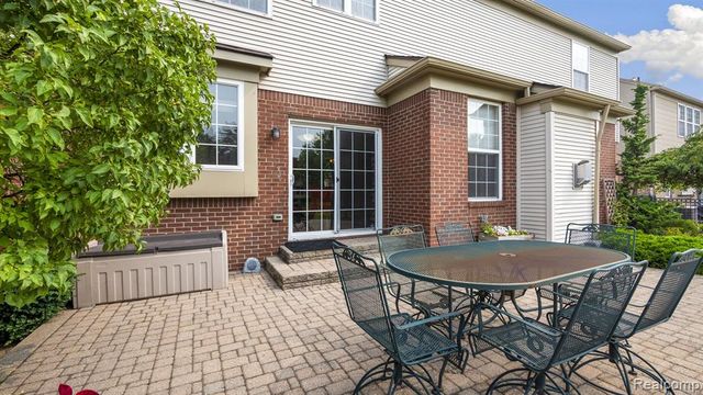 7164 Millrock Avenue, Shelby Twp, MI 48317