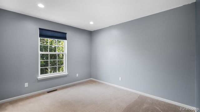 7164 Millrock Avenue, Shelby Twp, MI 48317