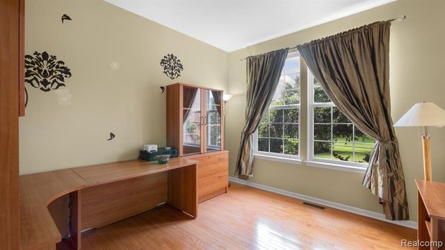 7164 Millrock Avenue, Shelby Twp, MI 48317