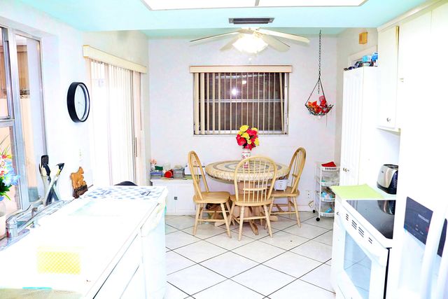 5715 NW 84th Terrace, Tamarac, FL 33321