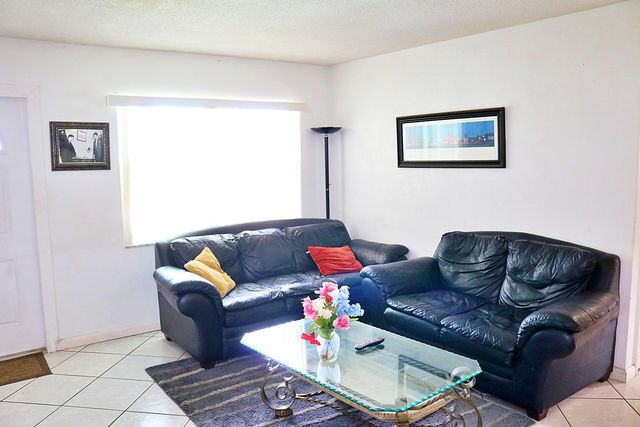 5715 NW 84th Terrace, Tamarac, FL 33321
