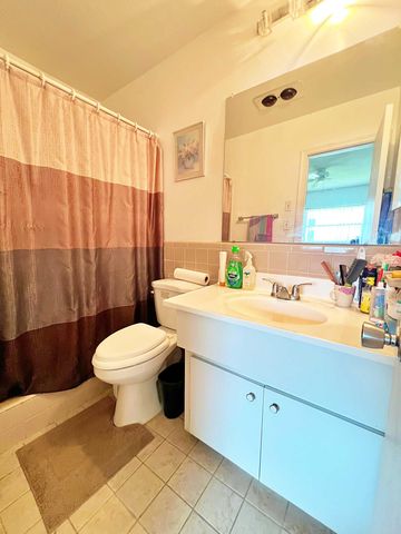 5715 NW 84th Terrace, Tamarac, FL 33321