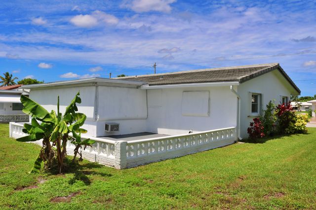 5715 NW 84th Terrace, Tamarac, FL 33321