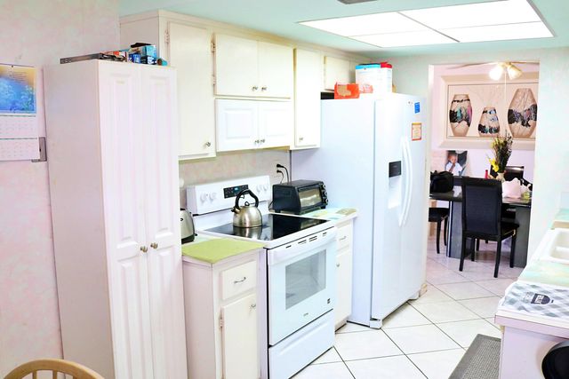 5715 NW 84th Terrace, Tamarac, FL 33321