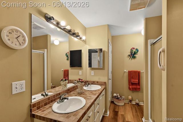 6095 Foxwood Court, Saginaw, MI 48638